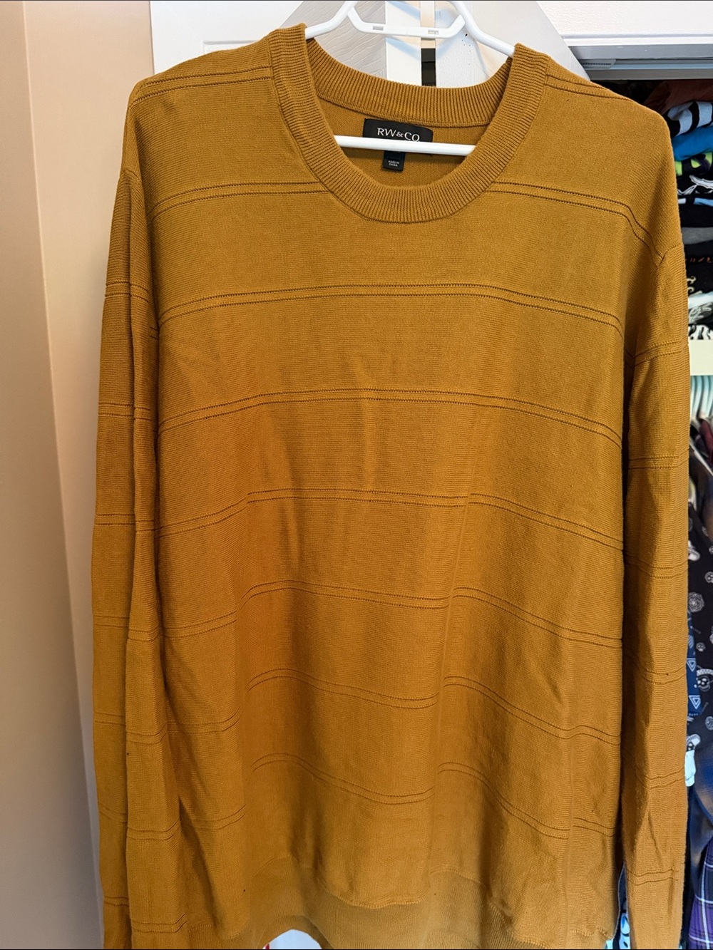 RW&CO. XXL Men's Mustard Crewneck Knit Sweater